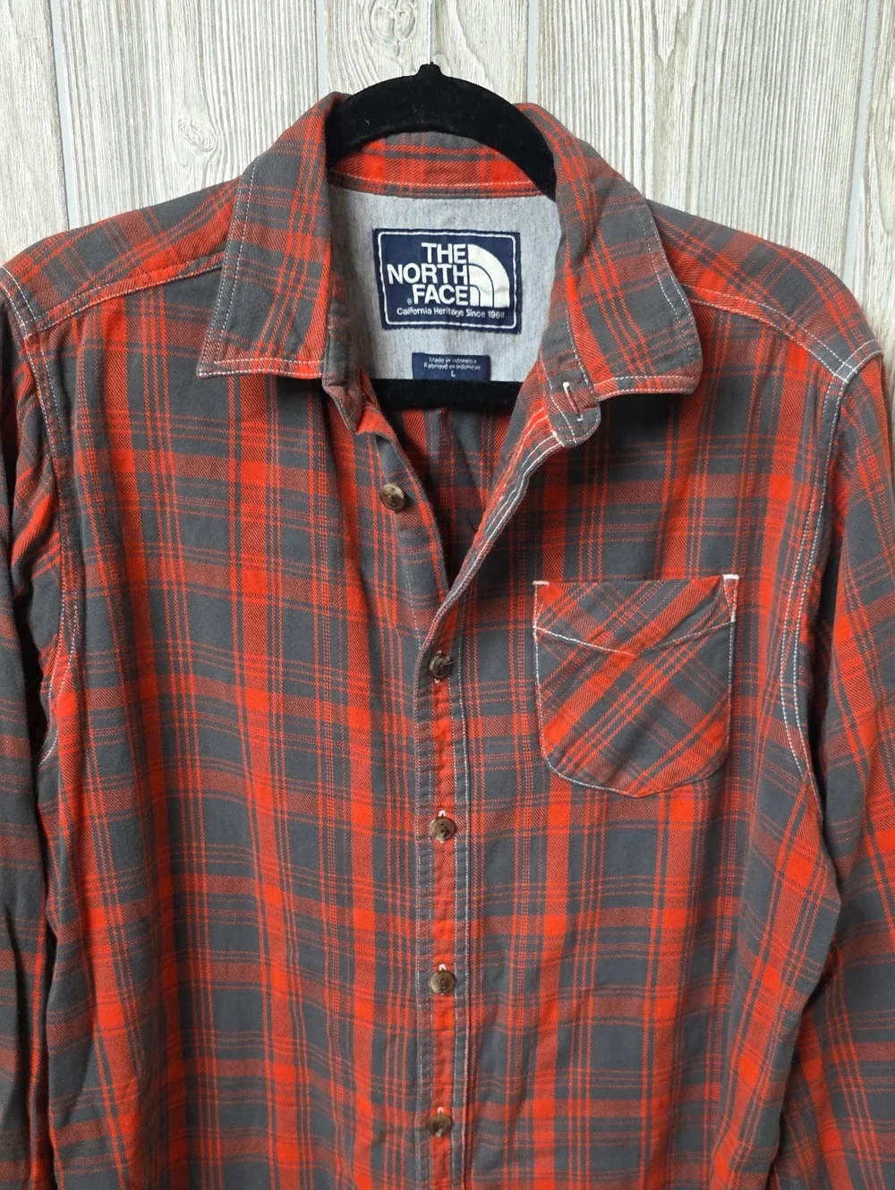 The North Face Red and Grey Plaid Flannel Button Up Shirt Mens Size Large
